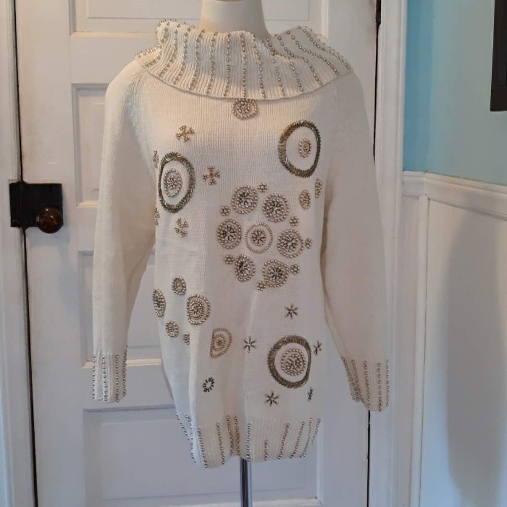 Vintage 1980s Victoria Harbor cream beaded sweater